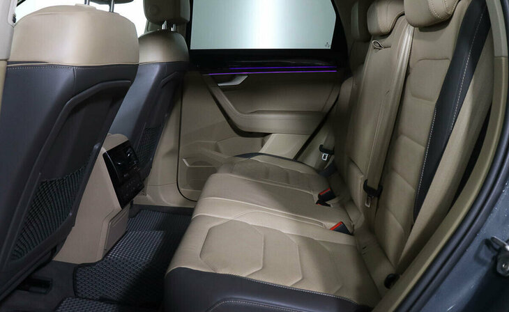 Volkswagen Touareg - Фото 16