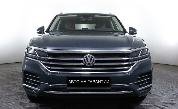 Volkswagen Touareg - Фото 1