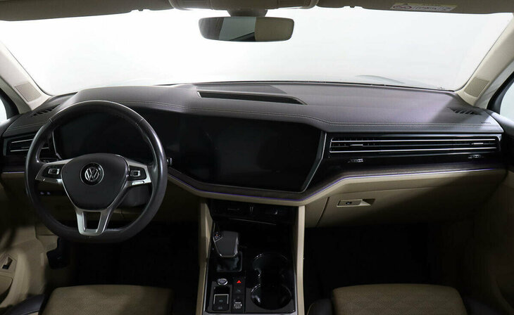 Volkswagen Touareg - Фото 8