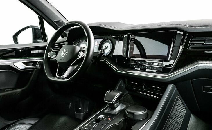 Volkswagen Touareg - Фото 9