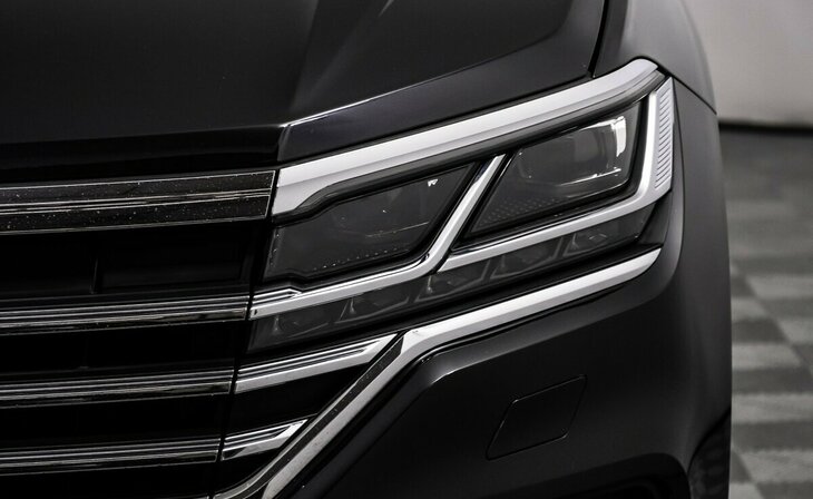 Volkswagen Touareg - Фото 6