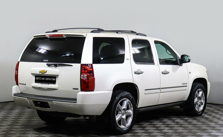 Chevrolet Tahoe - Фото 2