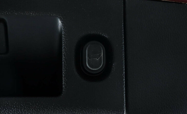 Chevrolet Tahoe - Фото 13