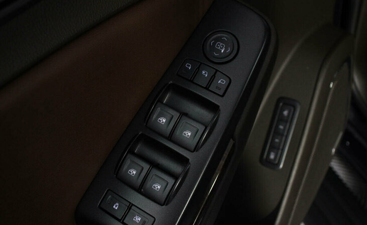 Chevrolet Tahoe - Фото 14