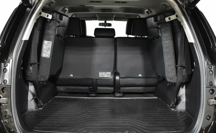 Toyota Fortuner - Фото 12