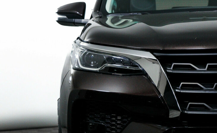 Toyota Fortuner - Фото 4