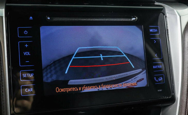 Toyota Fortuner - Фото 9