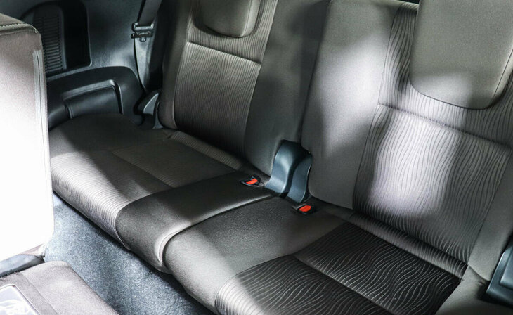 Toyota Fortuner - Фото 12