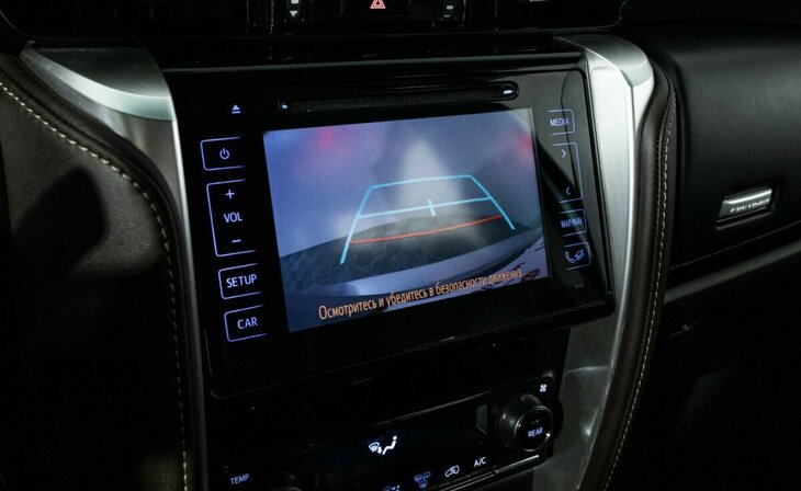 Toyota Fortuner - Фото 9