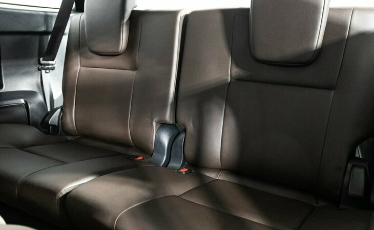 Toyota Fortuner - Фото 16