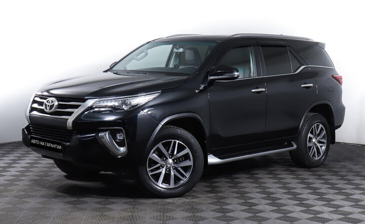 Toyota Fortuner - Фото 0