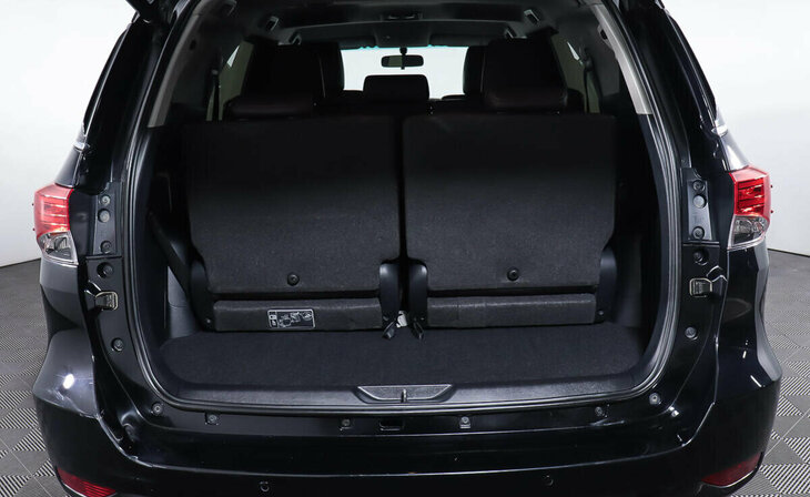 Toyota Fortuner - Фото 21