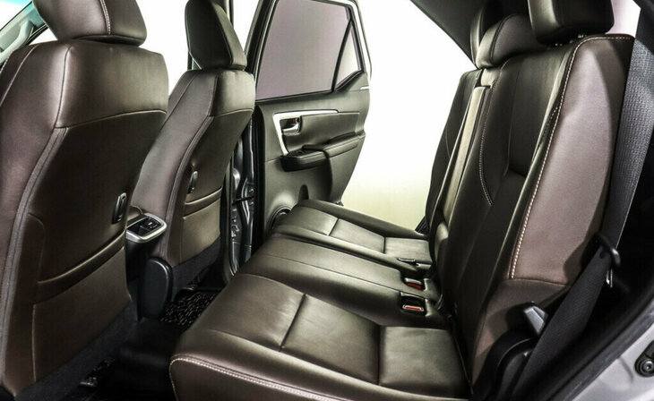 Toyota Fortuner - Фото 16