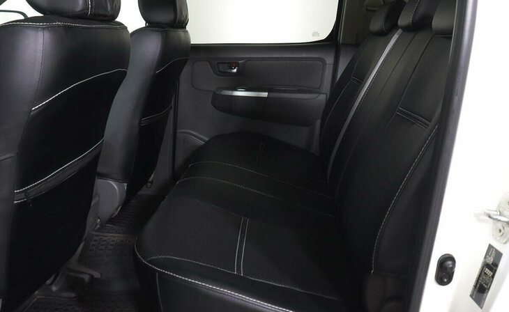 Toyota Hilux - Фото 11