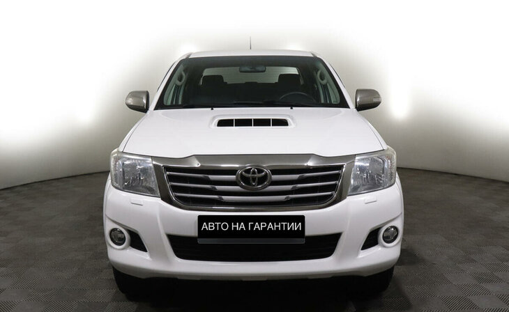 Toyota Hilux - Фото 1