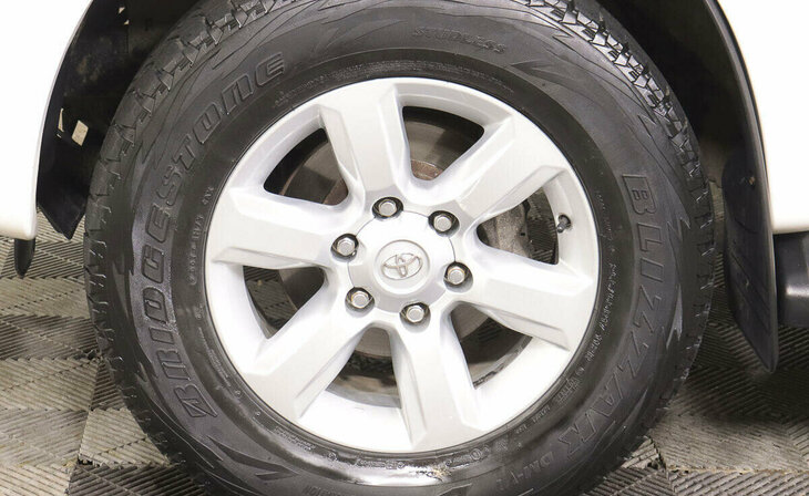 Toyota Hilux - Фото 4