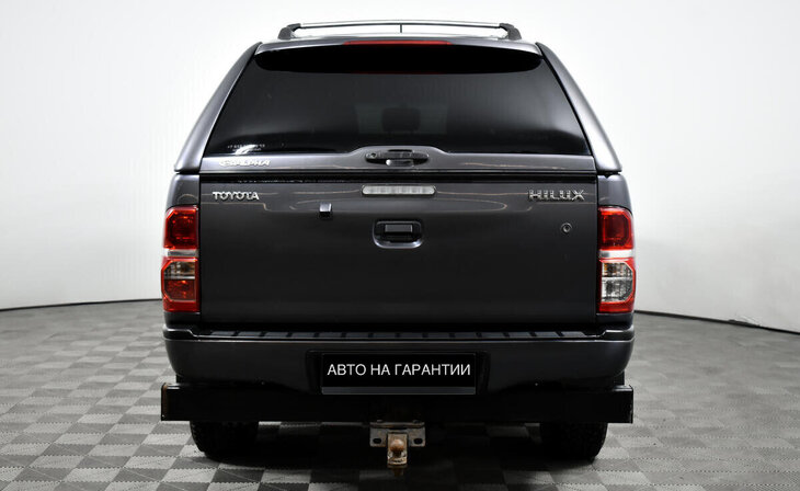 Toyota Hilux - Фото 3