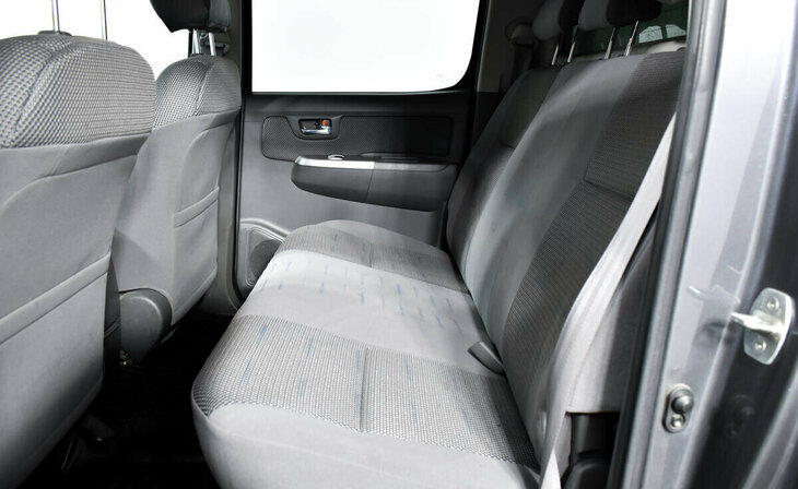 Toyota Hilux - Фото 8