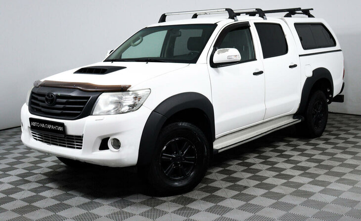 Toyota Hilux - Фото 0