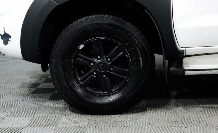 Toyota Hilux - Фото 4
