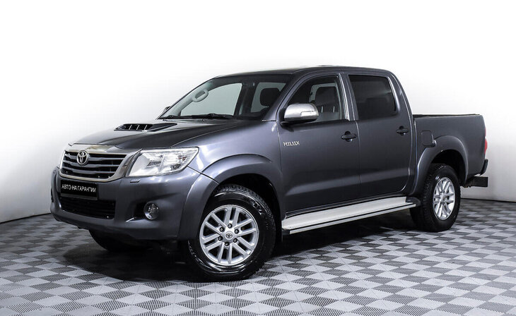 Toyota Hilux - Фото 0