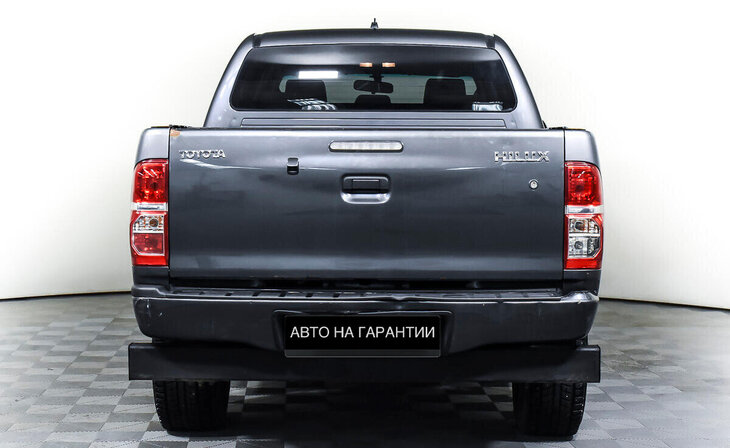 Toyota Hilux - Фото 5