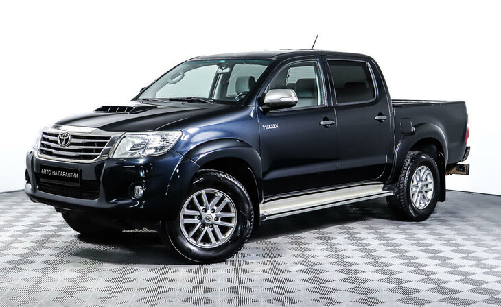 Toyota Hilux - Фото 0