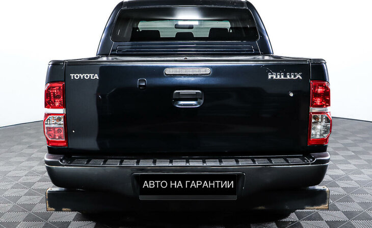 Toyota Hilux - Фото 3