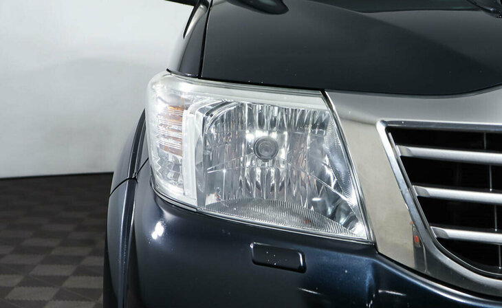 Toyota Hilux - Фото 4