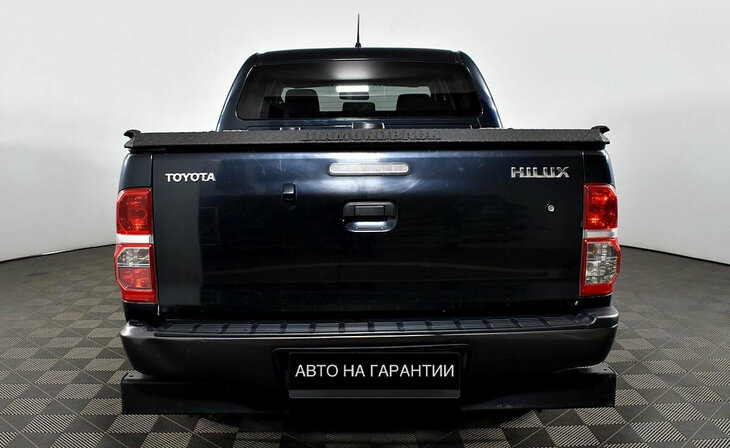 Toyota Hilux - Фото 3
