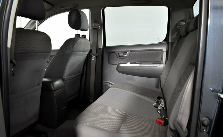 Toyota Hilux - Фото 5