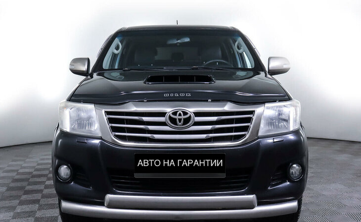 Toyota Hilux - Фото 1