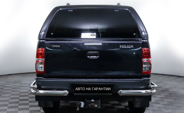 Toyota Hilux - Фото 3