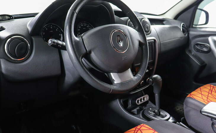 Renault Duster - Фото 7