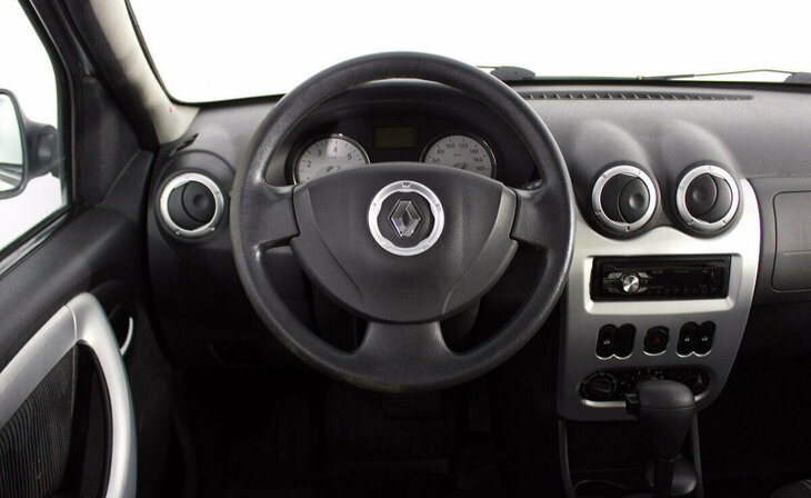 Renault Logan - Фото 5