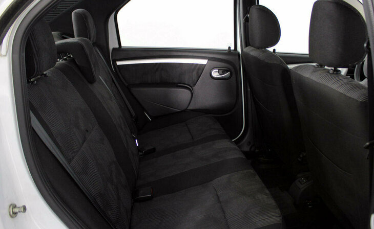 Renault Logan - Фото 6