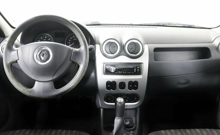 Renault Logan - Фото 5