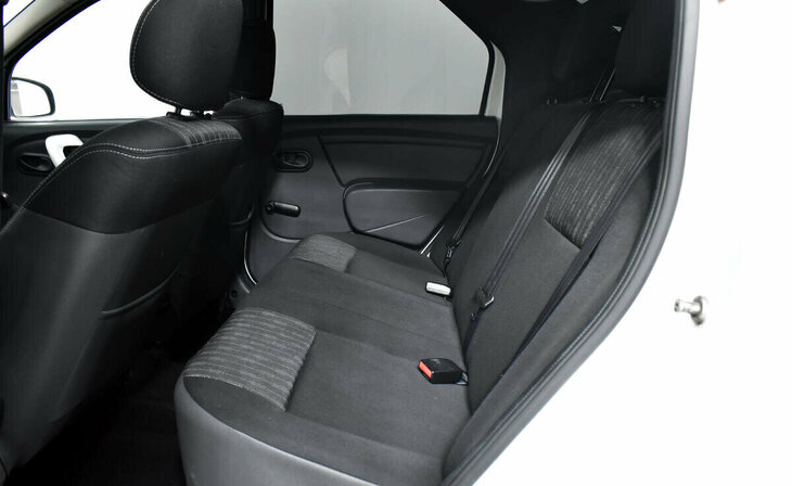 Renault Logan - Фото 9