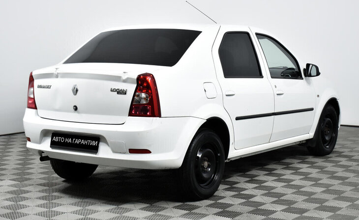 Renault Logan - Фото 4
