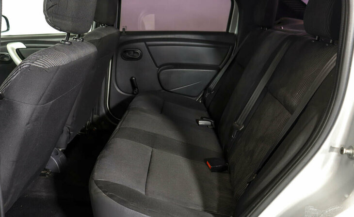 Renault Logan - Фото 9