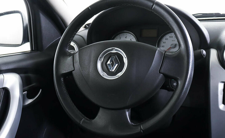 Renault Logan - Фото 7