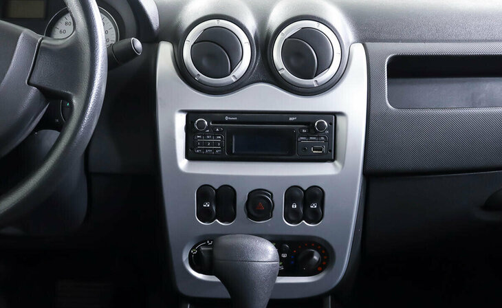 Renault Logan - Фото 8