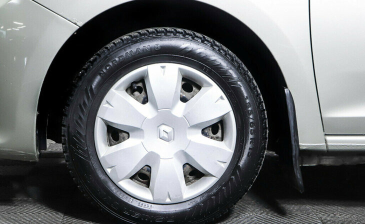 Renault Logan - Фото 7