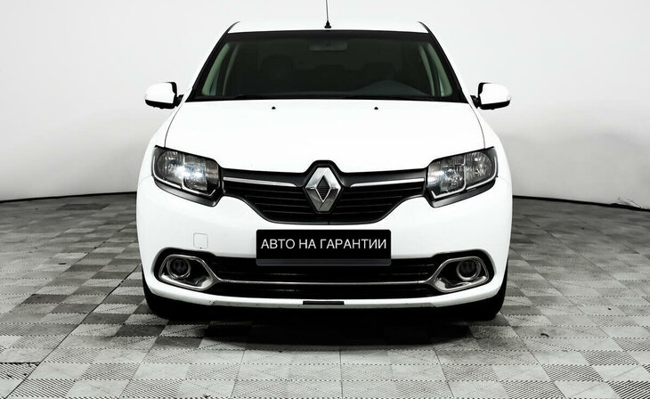 Renault Logan - Фото 1