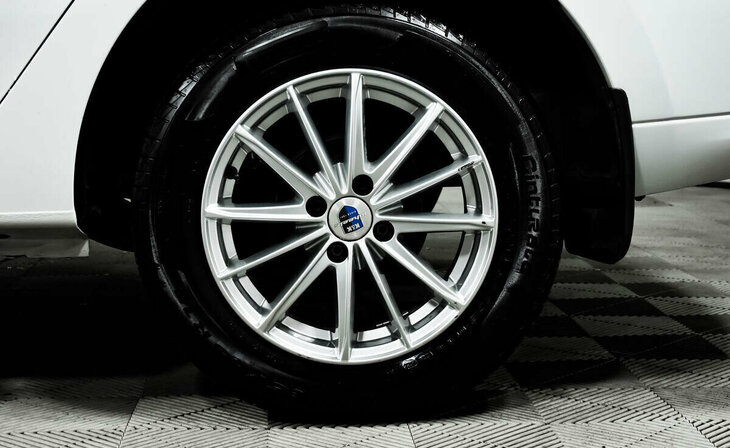 Renault Logan - Фото 6