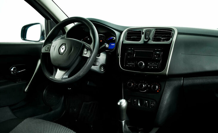 Renault Logan - Фото 7