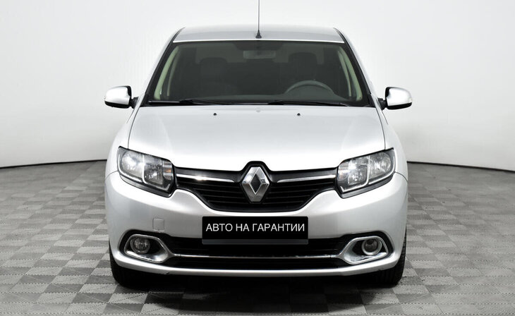 Renault Logan - Фото 1