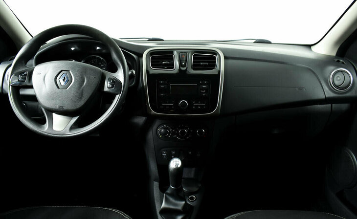 Renault Logan - Фото 7