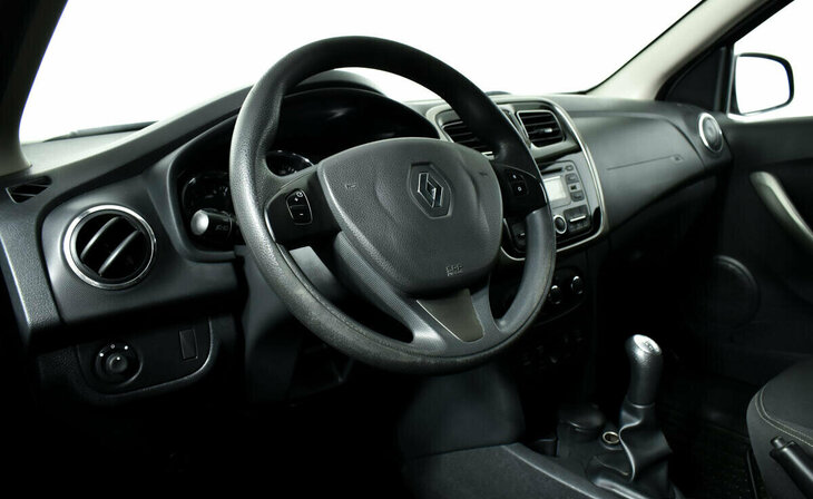 Renault Logan - Фото 8