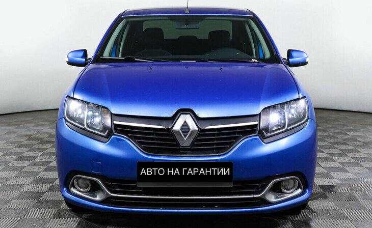 Renault Logan - Фото 1